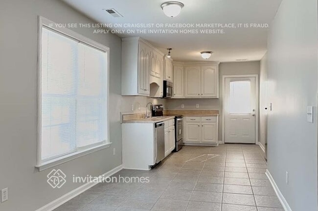 Building Photo - 101 Blackthorne Ct