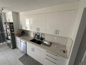 Building Photo - 9341 Collins Ave