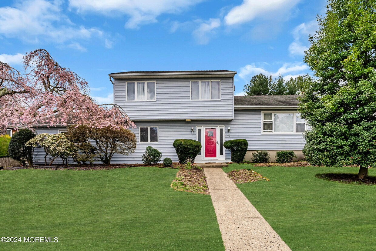 Primary Photo - 36 Community Dr