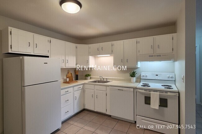 Foto del edificio - 10 Tall Pines Dr