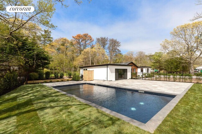 Building Photo - 17 Oceanview Rd