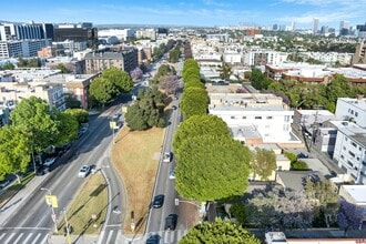 Building Photo - La Peer Apartments