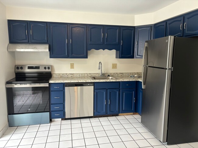 Building Photo - Home For Rent - Thornberry Townhomes!
