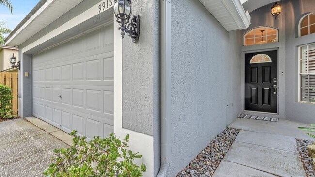 Building Photo - Elegant 3BD/2BA Pool Home, In Beautiful Co...
