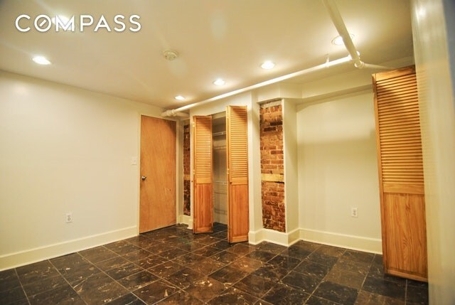 Building Photo - 274 W 119th St