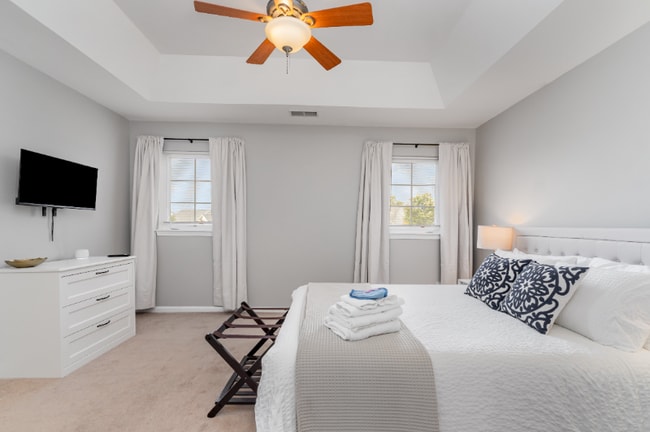 Building Photo - 4919 Sunburst Ln