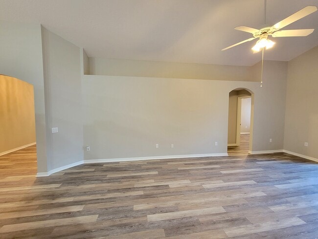 Building Photo - 6933 Waterbrook Ct