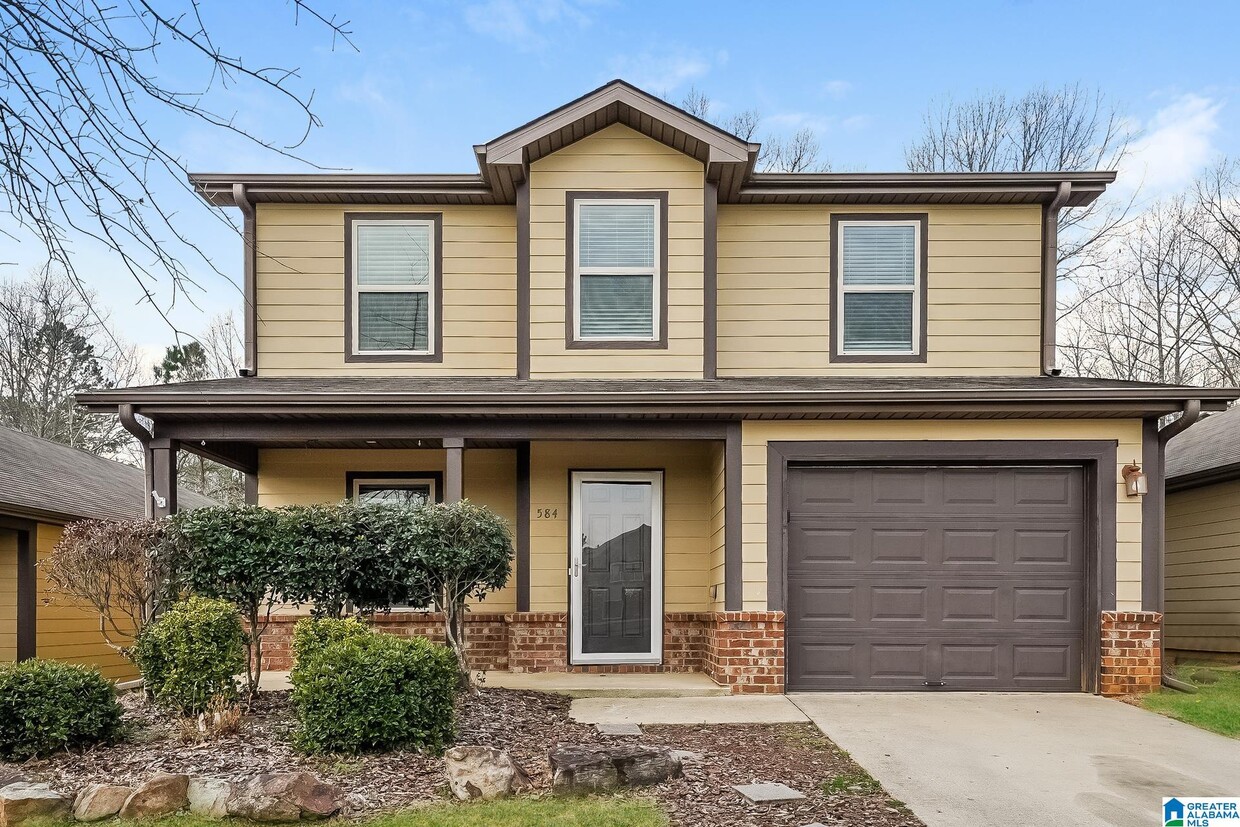 Primary Photo - 584 Kincaid Cove Ln