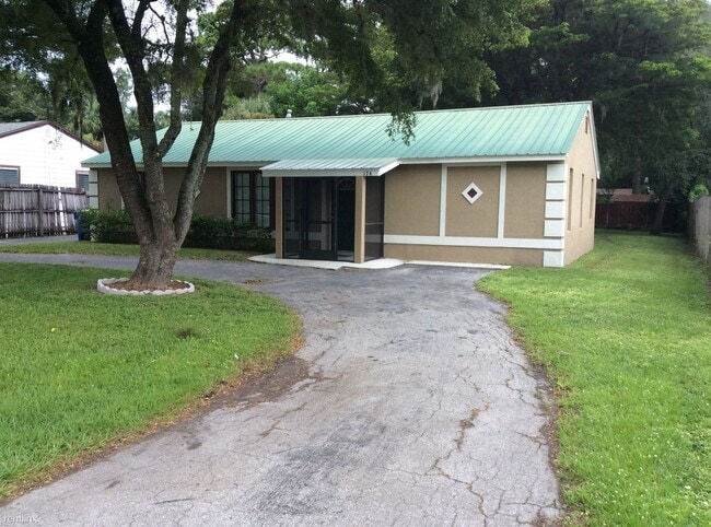 Building Photo - 2 br, 1 bath House - 174 Oakley Avenue