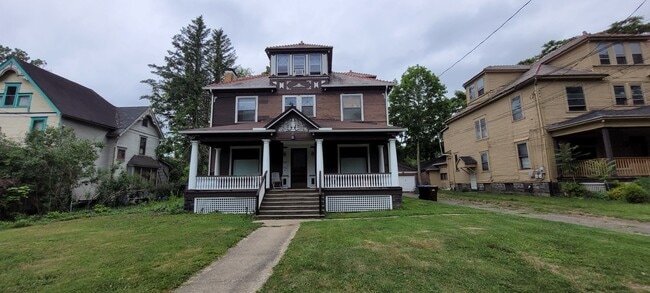 Building Photo - 129 Euclid Avenue, Unit 1