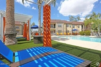 Building Photo - 250 S Elizabeth Way