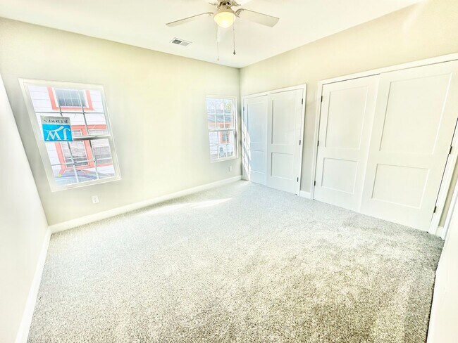 Foto del edificio - 416 S Confederate Ave