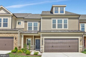 Building Photo - 6158 Amber Ln
