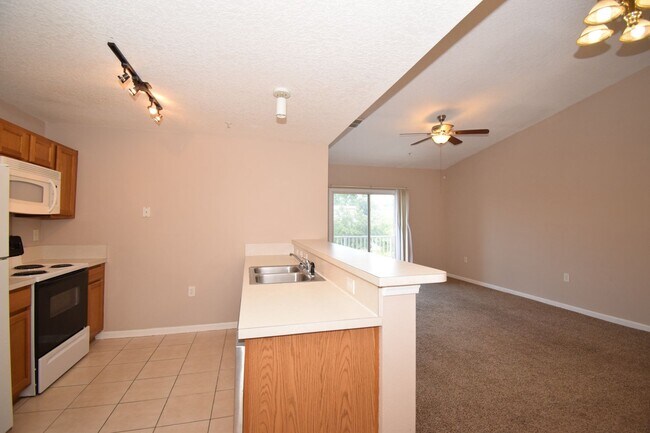 Foto del edificio - 2/2 Condo  in Merrill Pines Gated Community