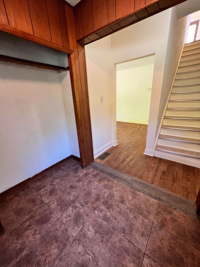 Building Photo - 1718 New St