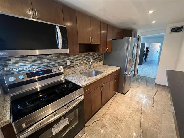 Foto principal - 1430 NE 170th St