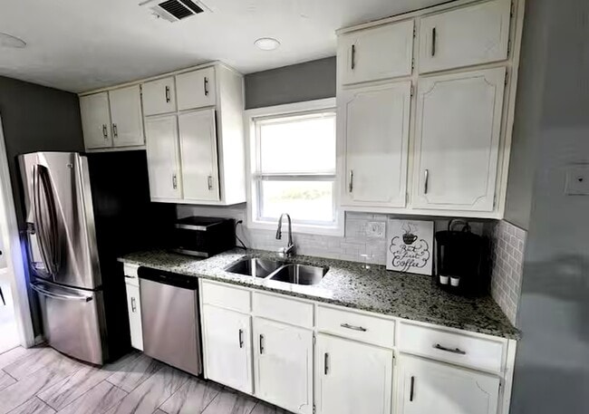 Building Photo - 8672 Prather Dr