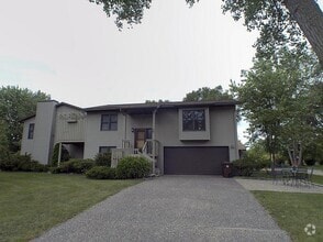 Building Photo - 2511 Thomas Ct