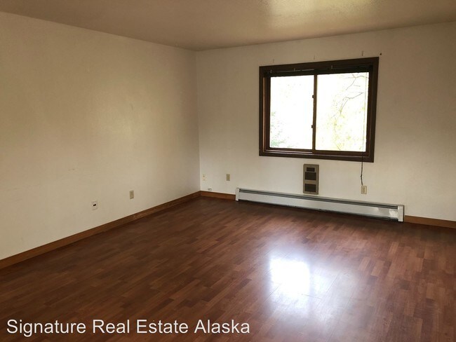 Building Photo - 3250 E Beech Way