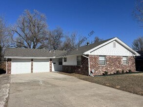 Building Photo - 4413 NW 12th St