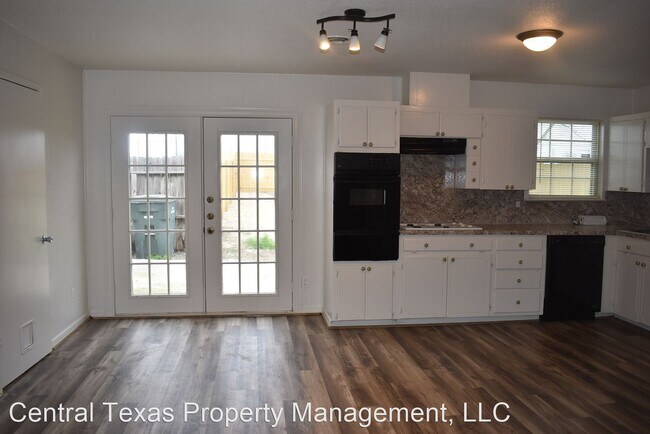 Building Photo - 3 br, 1.5 bath House - 201 North Drive