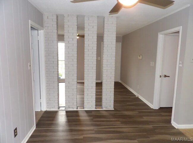 Foto del edificio - 441 Mulligan Dr