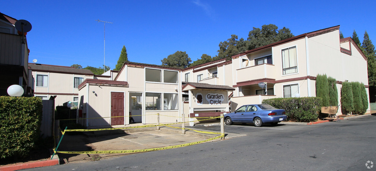 Primary Photo - Golf Course Apartments