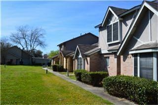 Building Photo - 1815 Country Village Blvd