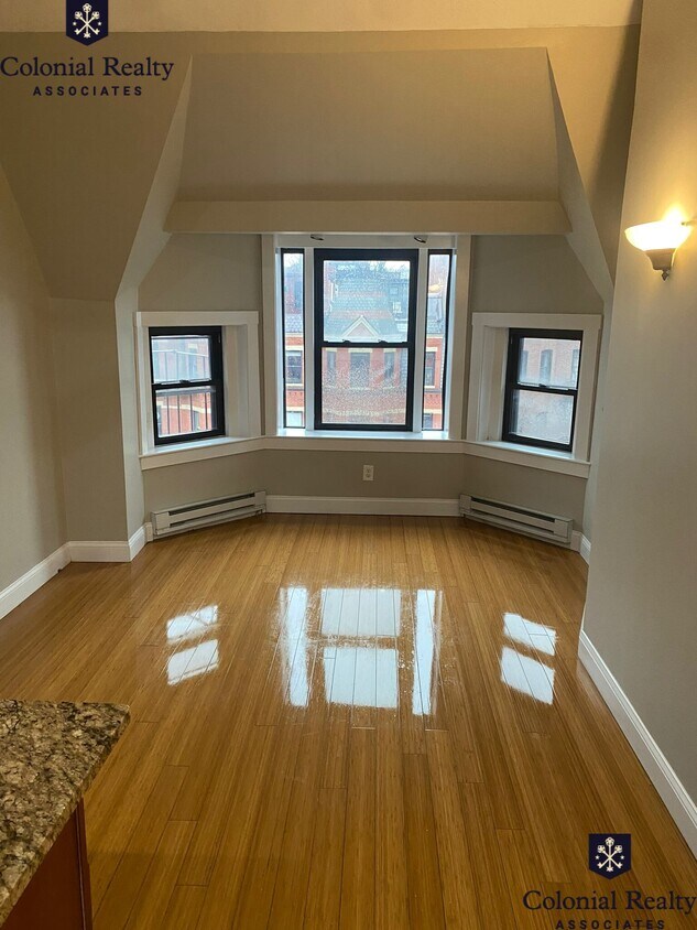 Foto del edificio - 252 Newbury St