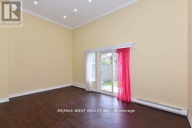 Photo du bâtiment - 120 Murison Blvd