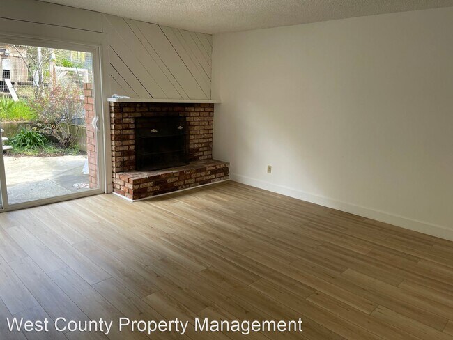 Building Photo - 4 br, 2 bath House - 2556 Laguna Rd.