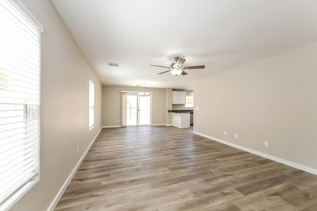 Building Photo - 6244 W Haleh Ave