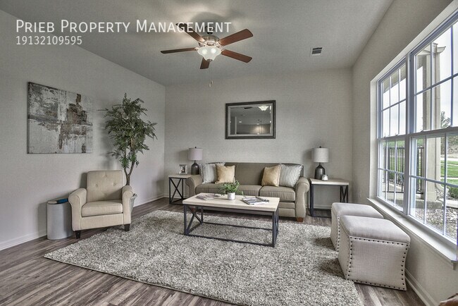 Foto del edificio - 21569 W 126th Terrace
