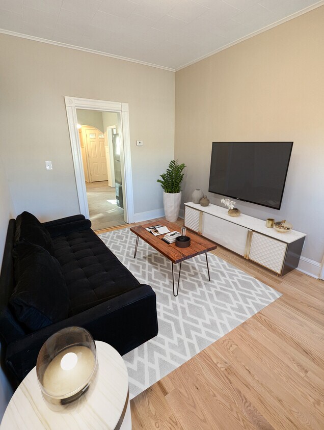 Foto principal - 164 Maplewood Ave