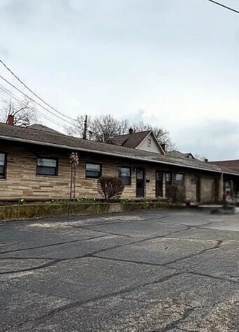Primary Photo - 575 N Walnut St