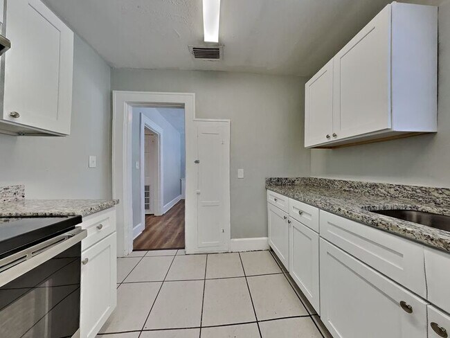 Foto del edificio - 3521 21st Ave S