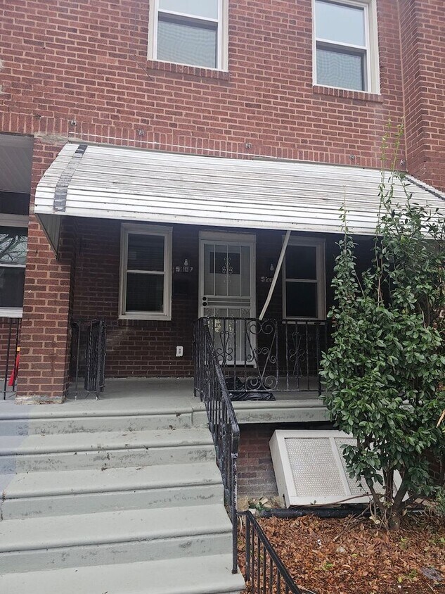 Primary Photo - Stunning Remodel - Frankford