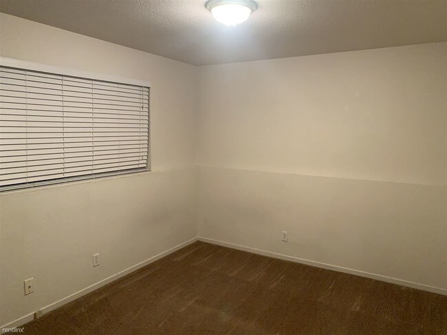 Foto del edificio - 1225 N McCarran Blvd