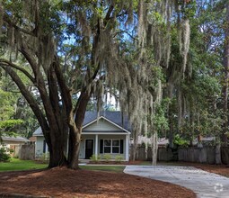 Building Photo - 218 Port Royal Dr