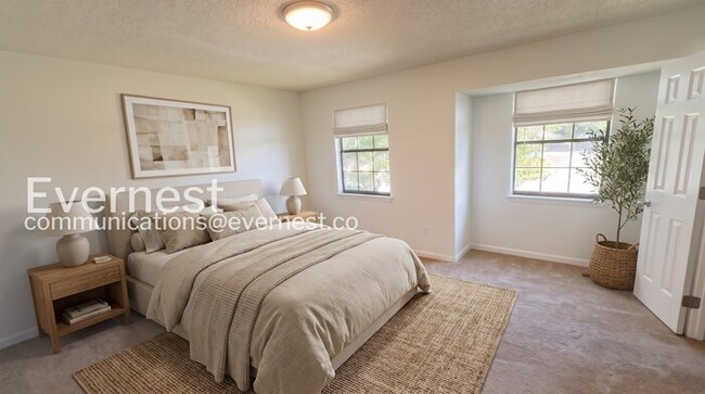 Building Photo - 2163 Cheshire Dr