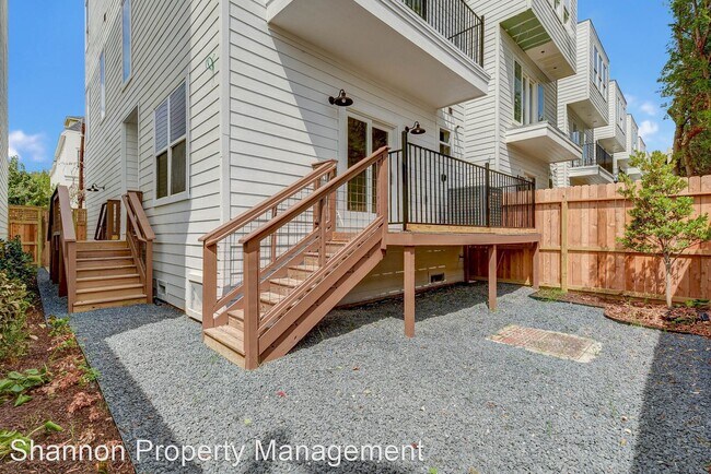 Building Photo - 3 br, 3.5 bath House - 2516 Ohsfeldt Street