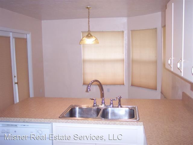 Building Photo - 3 br, 2 bath House - 536 Turkey Creek 1062...