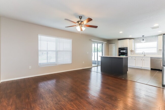 Building Photo - 4309 Cinemark Ct