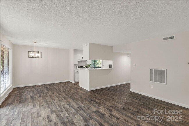 Foto del edificio - 7205 Winery Ln