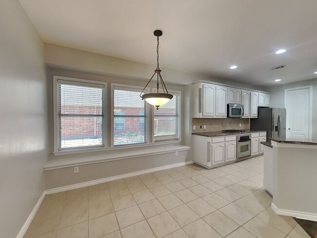 Building Photo - Luxurious Home in The Trails of Prosper! READY NOW!