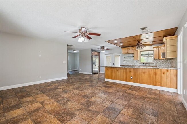 Foto del edificio - 111 Pineapple Ct