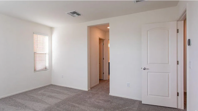 Foto del edificio - Beautiful 4 bedroom 2.5 bath home