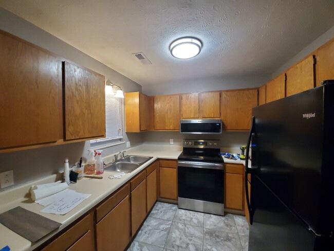 Kitchen - 737 N Main St