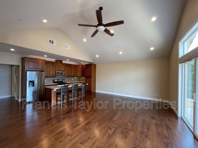 Foto del edificio - 14398 Harvest Crescent