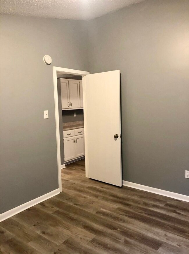 Building Photo - Great House For Rent!